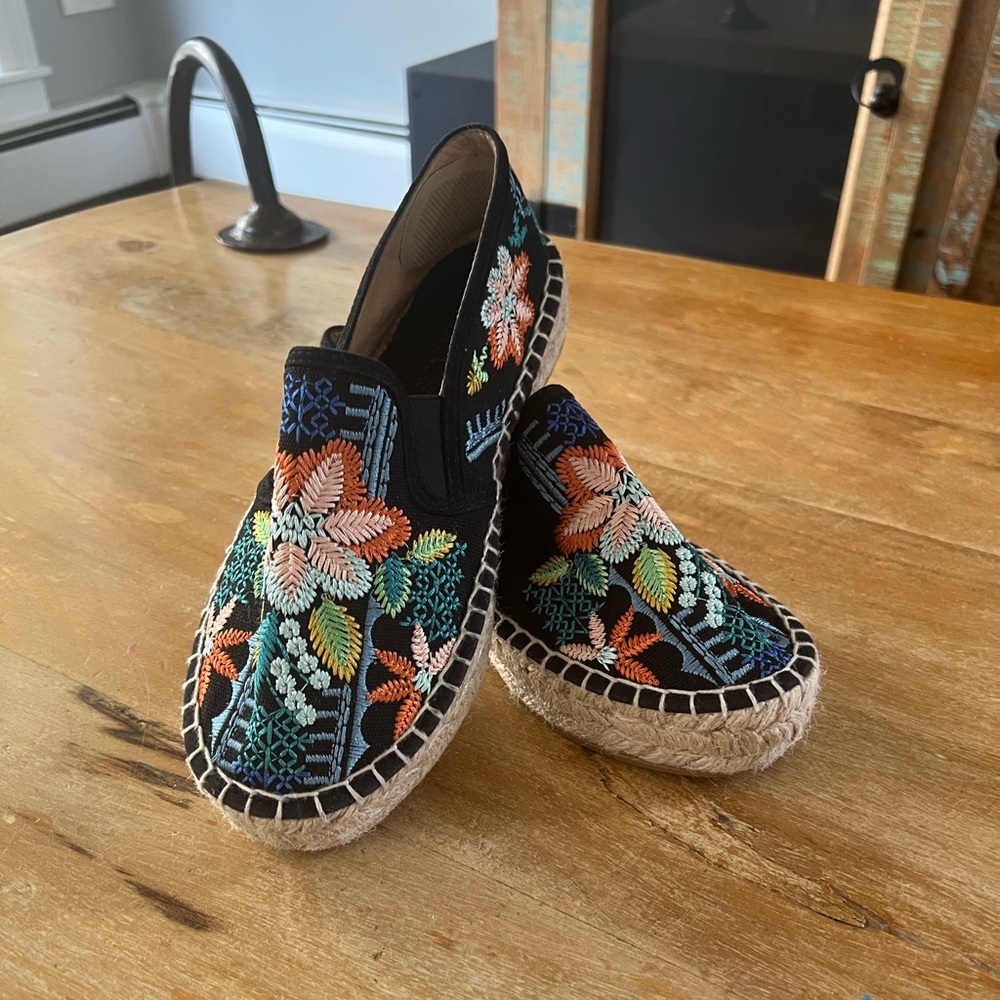 Johnny Was Elysia Embroidered Espadrilles, Size 37